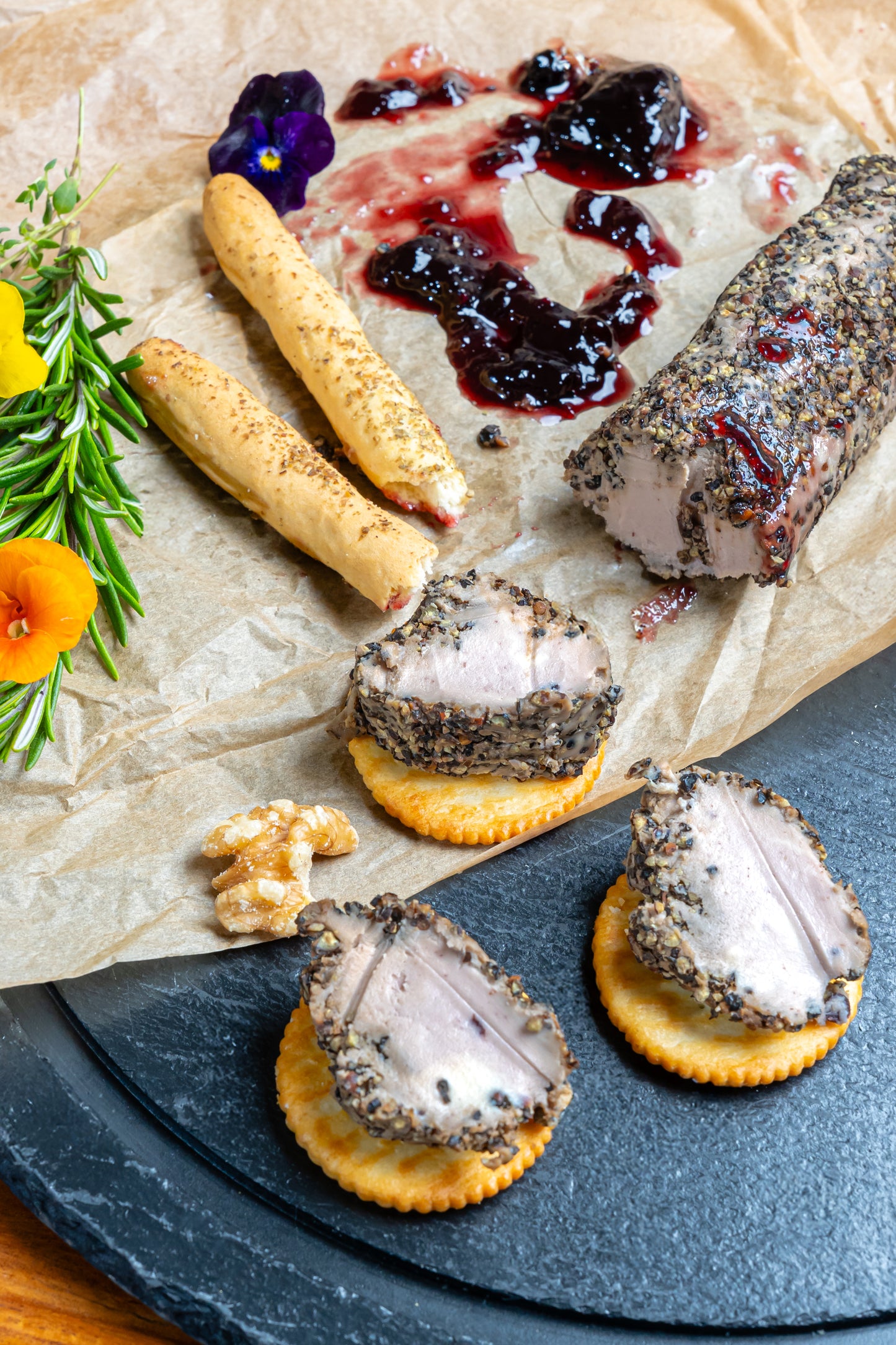 Blackcurrant + Black Pepper Log
